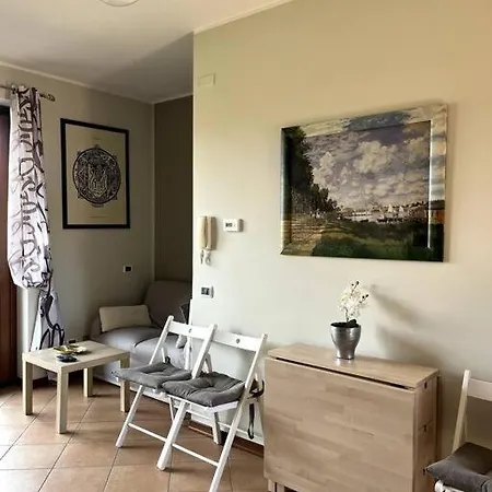 Sem Chi, The Oasis On The Apartman Cerro (Laveno-Mombello)