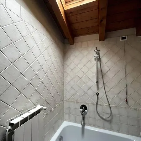 Apartman Sem Chi, The Oasis On The Cerro (Laveno-Mombello)