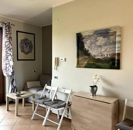 Sem Chi, The Oasis On The Apartman Cerro (Laveno-Mombello)