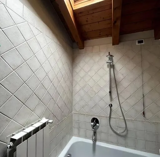 Apartman Sem Chi, The Oasis On The Cerro (Laveno-Mombello)